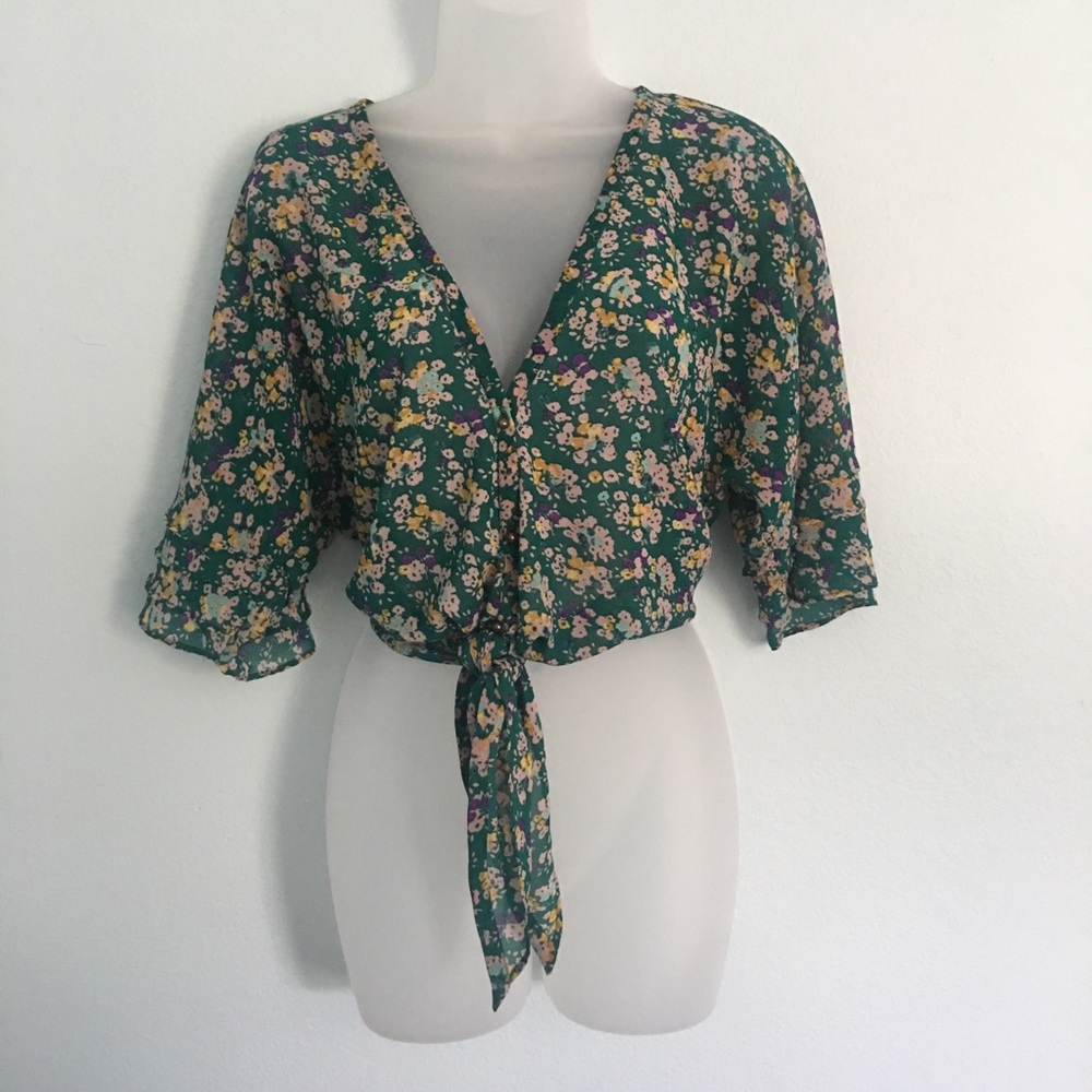 Jessica Simpson Flowy Floral Crop Top